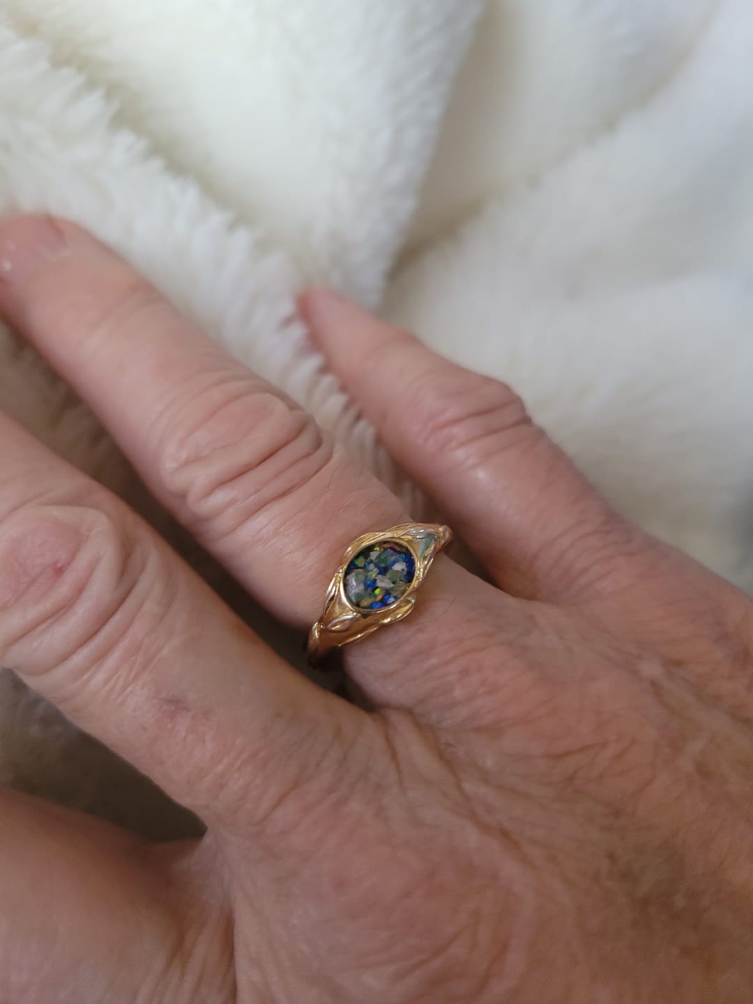 Customer photo review of Leaf Cremation Ring with Cremation Ashes