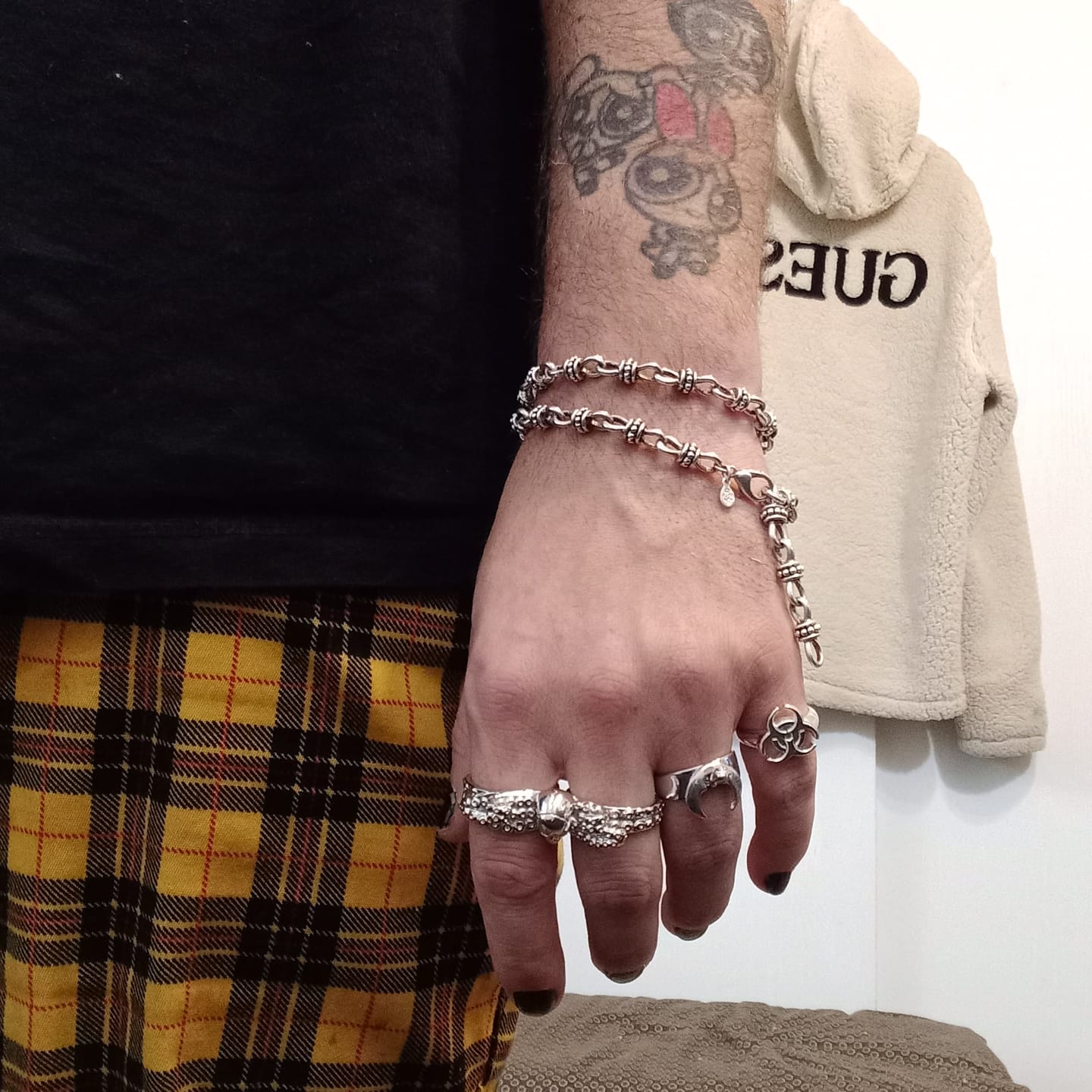 Customer photo review of DOUBLE FINGER OCTOSKULL RING