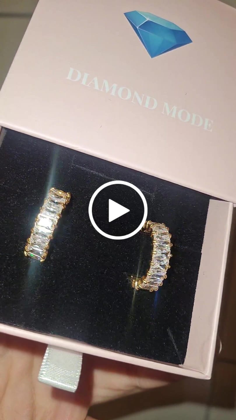 Customer video review of Cube Stones Creolen | 18K vergoldet