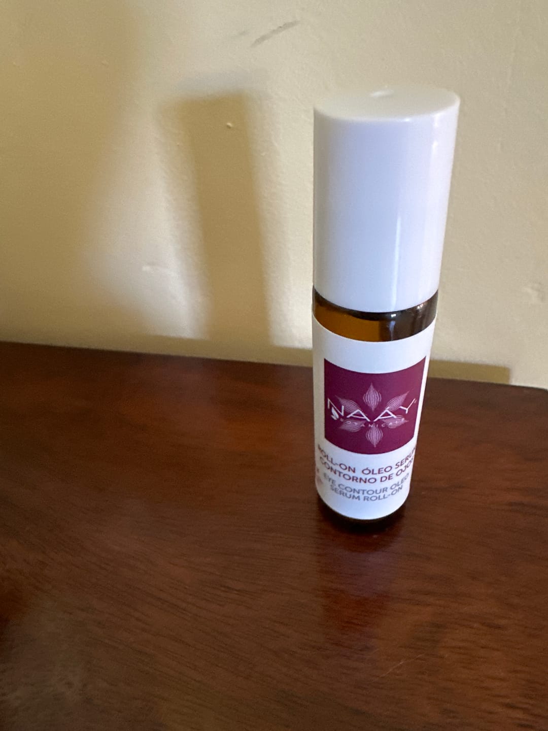 Customer photo review of Contorno de ojos Roll On de resveratrol