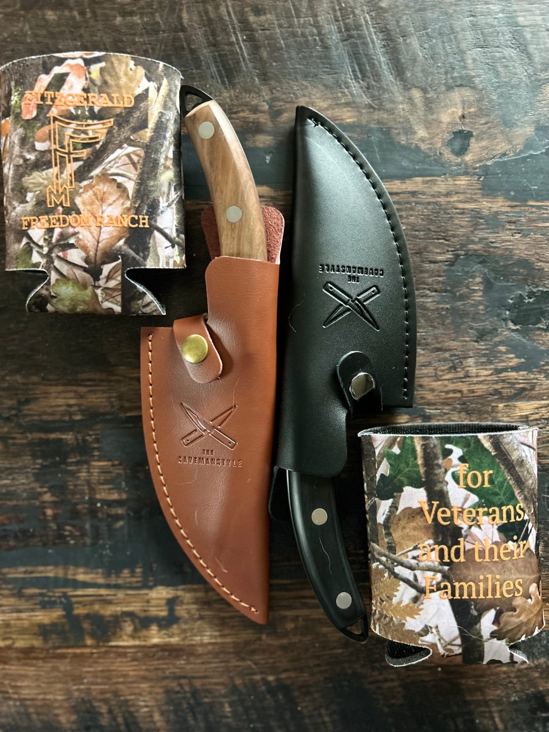 Customer photo review of 2X Pack Caveman Ultimo 1.0 knife (Black+Wood)
