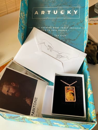 Customer photo review of Gustav Klimt Mother and Child Rectangle Kolye