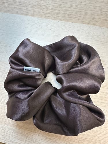 Customer photo review of Coffee Dreamy Scrunchie by TR