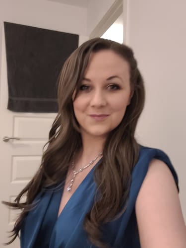Customer photo review of The Headband Wig Perfect Wave