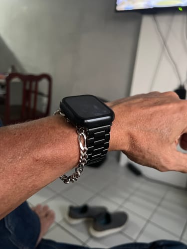 Customer photo review of Pulseira Metálica para Apple Watch