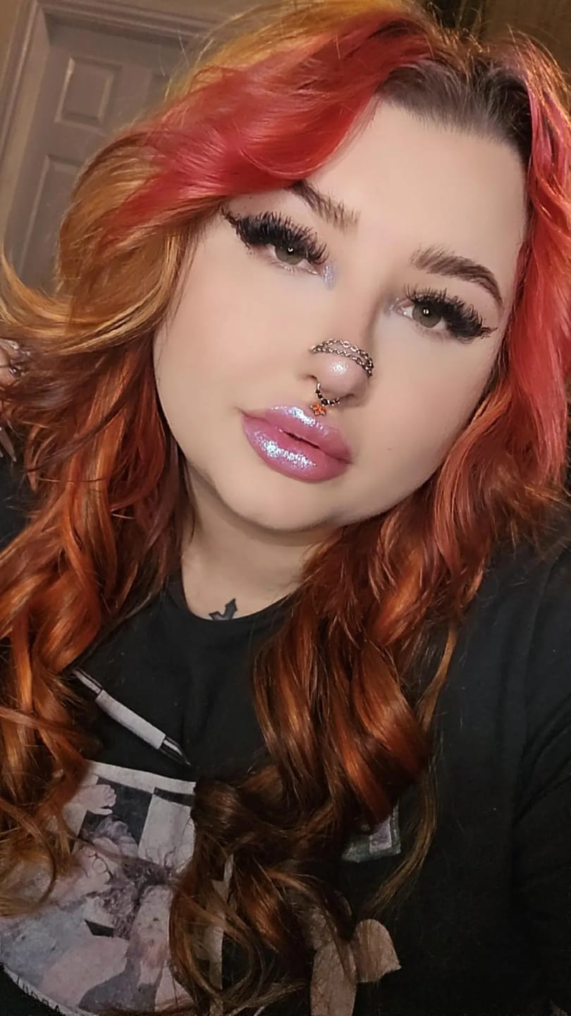 Customer photo review of Chrome Prism Lipgloss - Orchid Bliss
