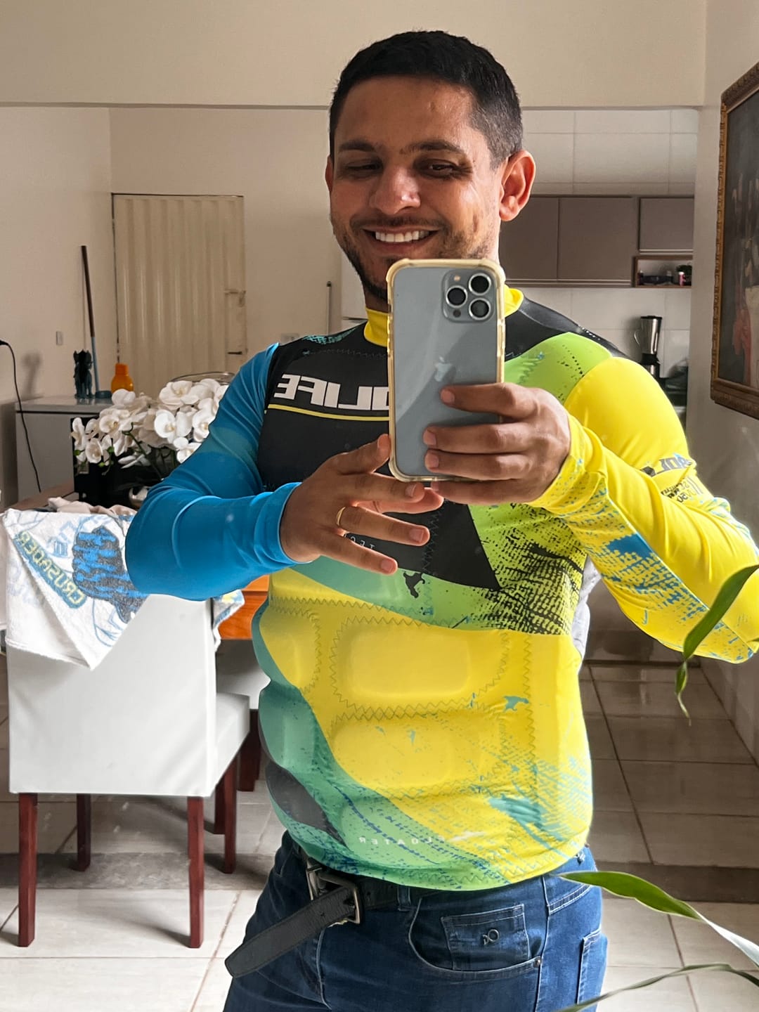 Customer photo review of Camisa Flutuadora Floater Mangas Longas Citrus
