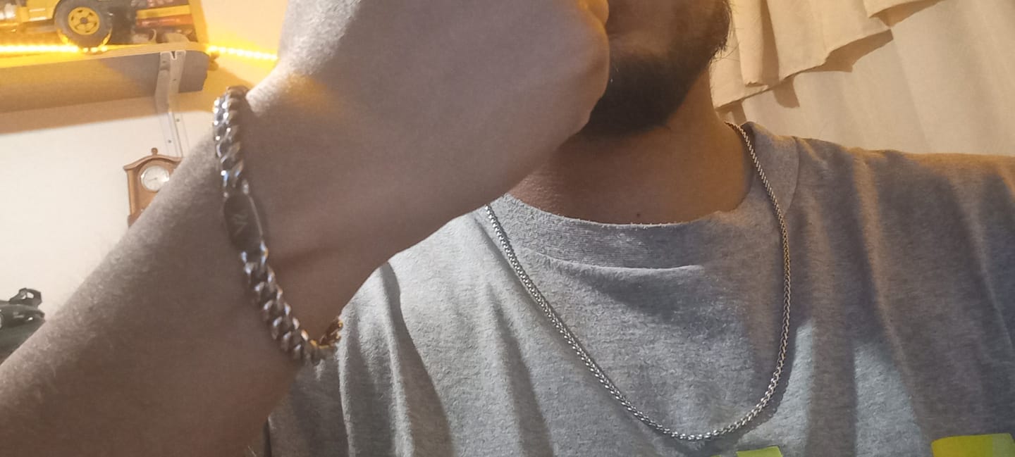 Customer photo review of Cadena Snake
