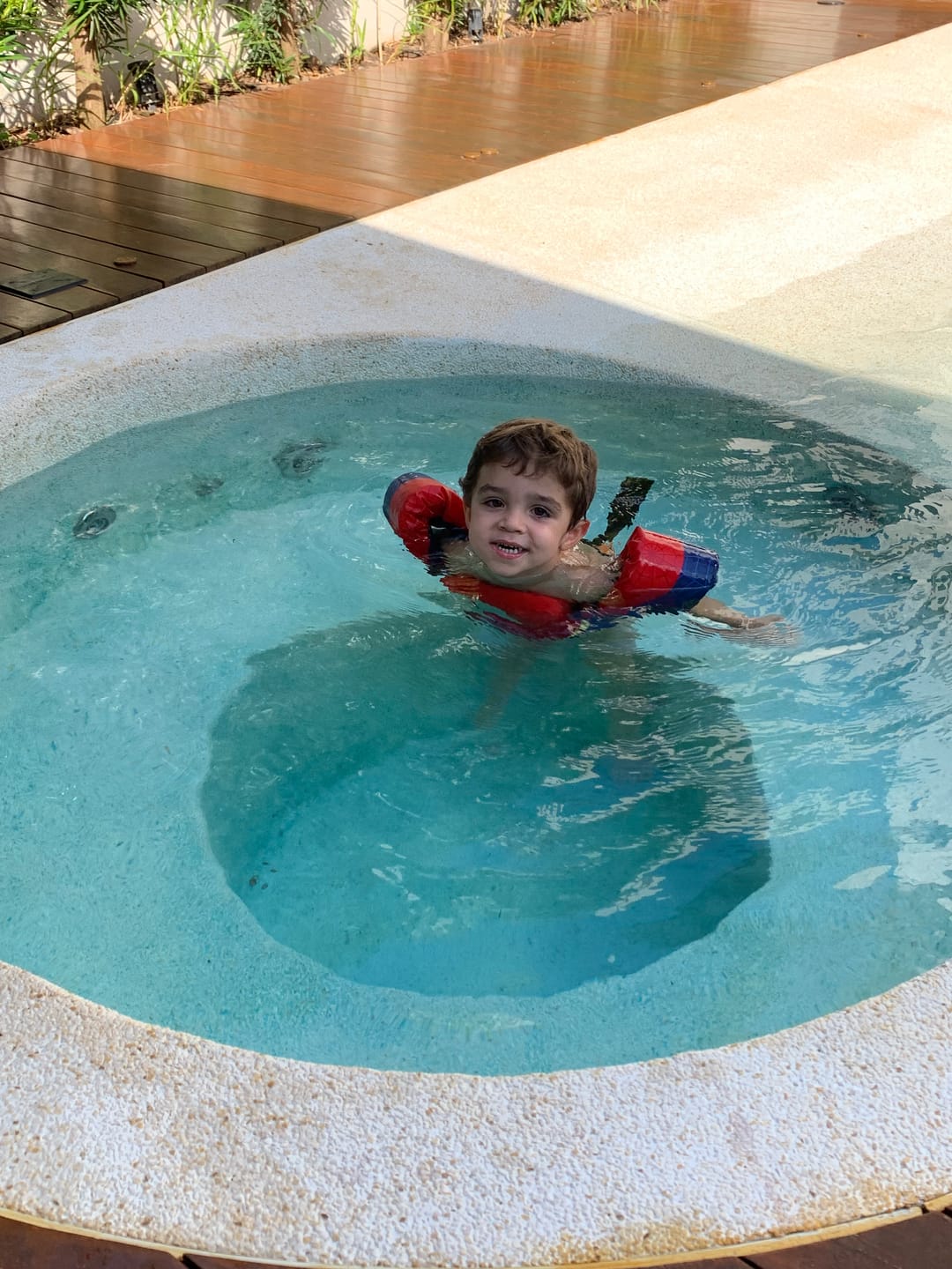 Customer photo review of Colete Flutuador Infantil