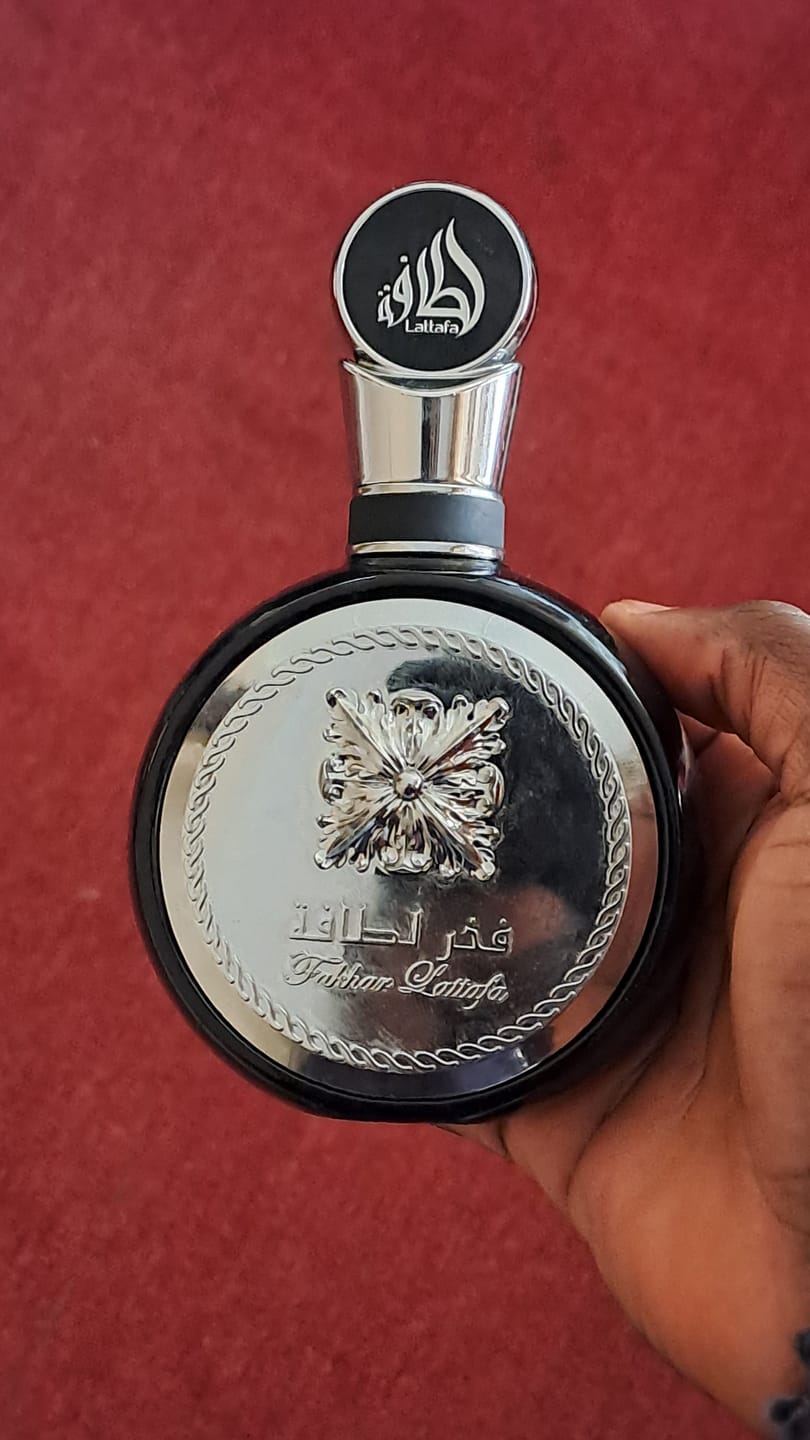 Customer photo review of Fakhar Homme 100ml Eau De Parfum