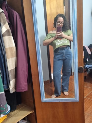 Karina S. review of Calça Jeans Reta Araçá Azul Médio image 1 out of 1