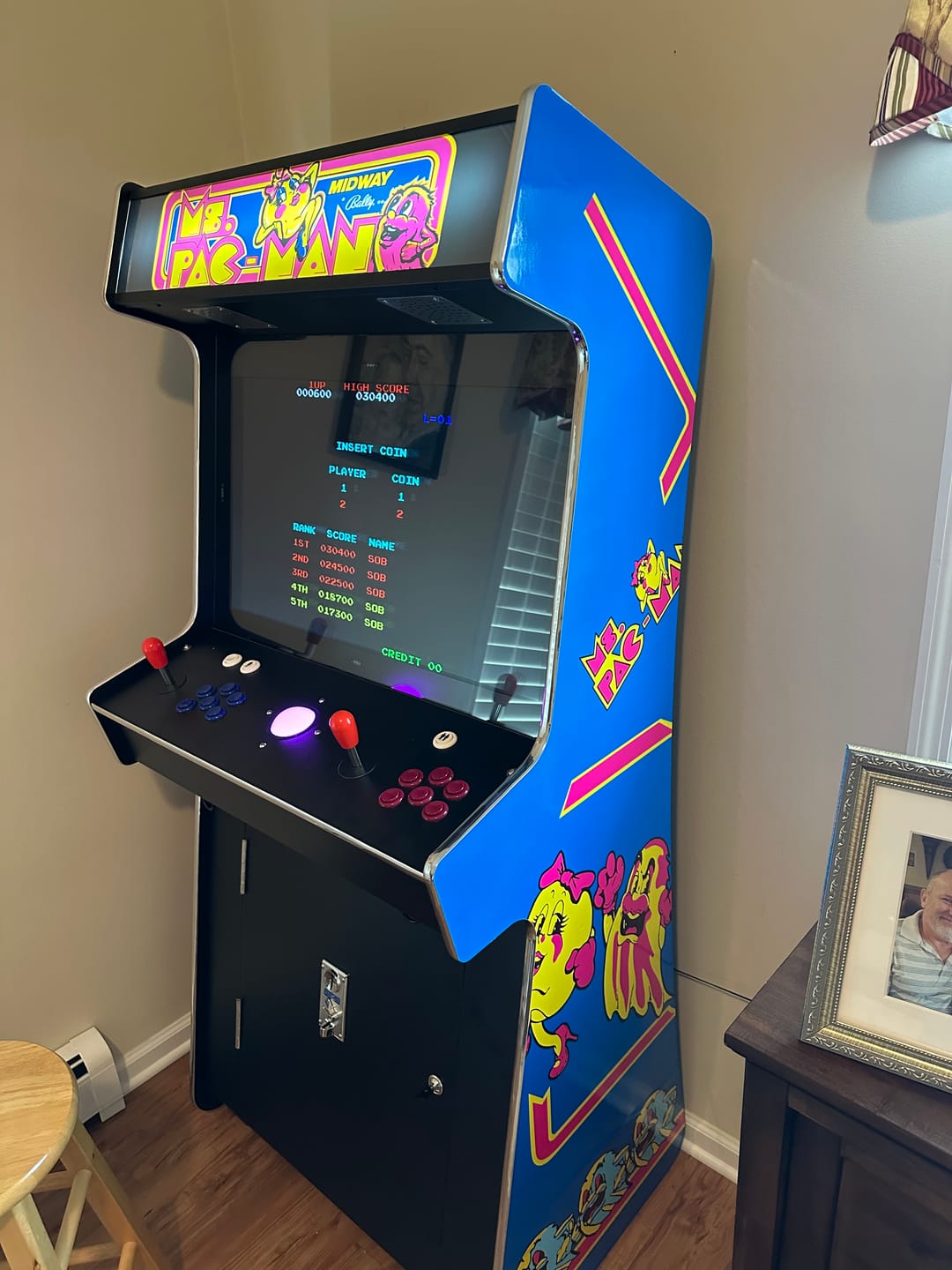 Customer photo review of 2 PLAYER STANDUP Arcade Machine With 2 shooting Guns 4600 Games Multi-cade  Upright Retro Cabinet Black