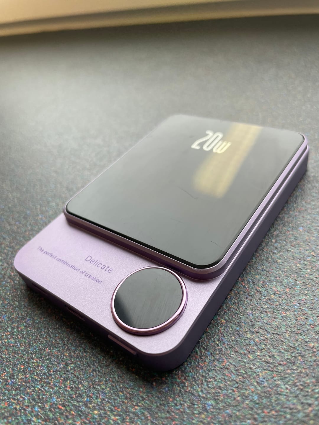 Customer photo review of AdarCharge Pro - Magnetische PowerBank