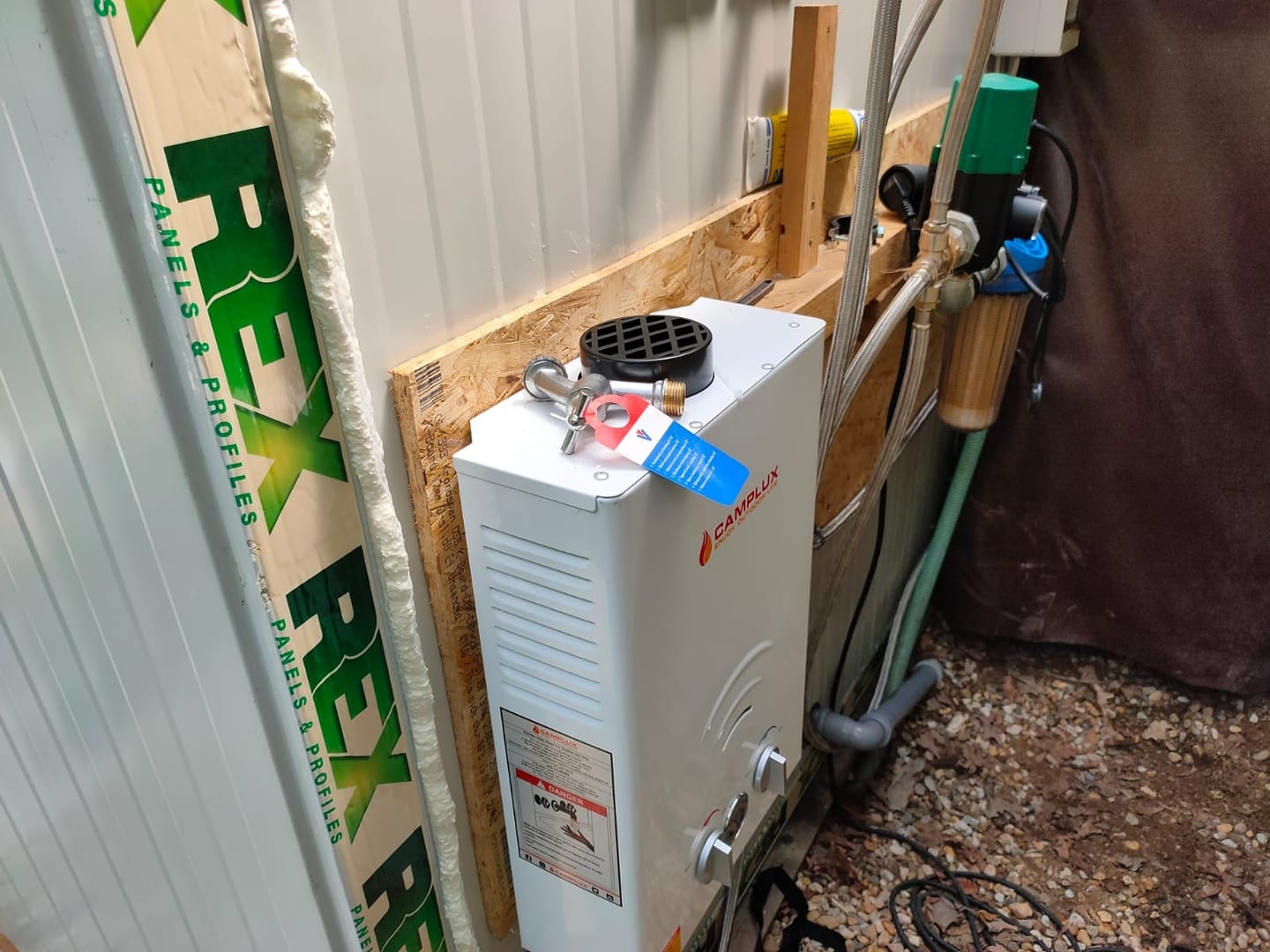 Customer photo review of Camplux BW158C 6L Tankless Gas Portable Water Heater with Rain Cap,Instant Gas Propane Shower For Horse Camping RV Trip