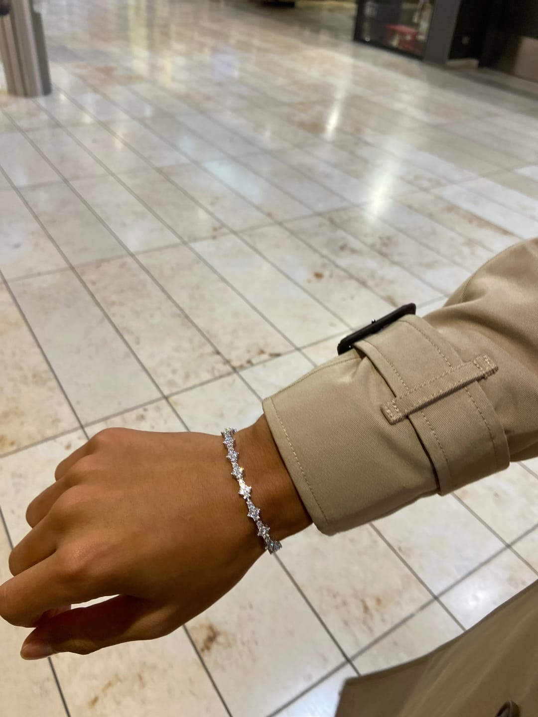 Customer photo review of HONEYCOMB BRACELET. - 3MM WHITE GOLD