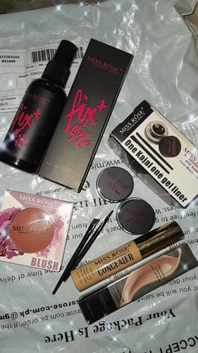 Customer photo review of Miss Rose Perfect Cover 24H Hydrating Concealer