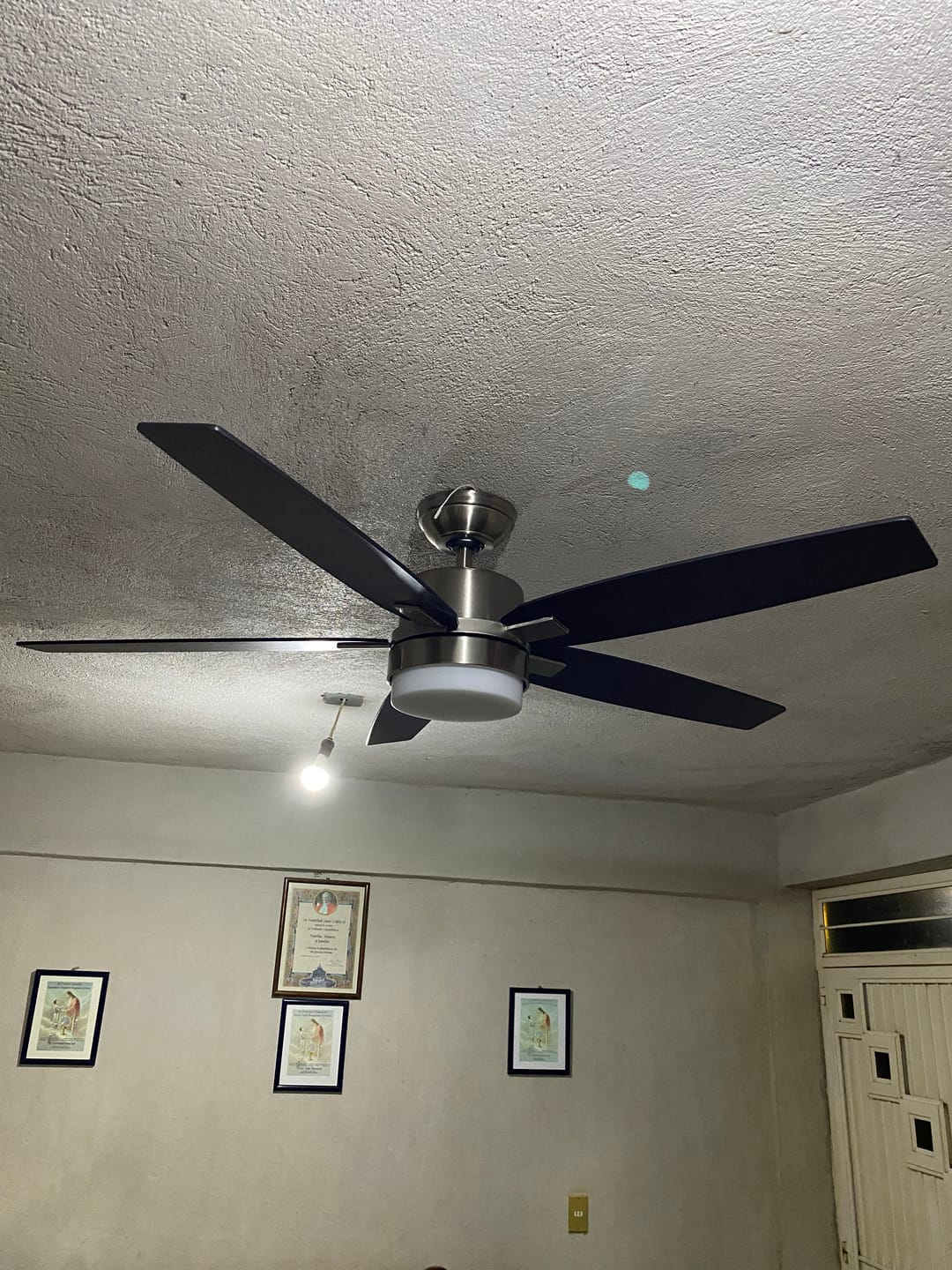 Customer photo review of Ventilador de Techo Windemere con Luz 54 Pulgadas