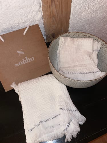 Customer photo review of Mão - Handtuch 2er Set ecru