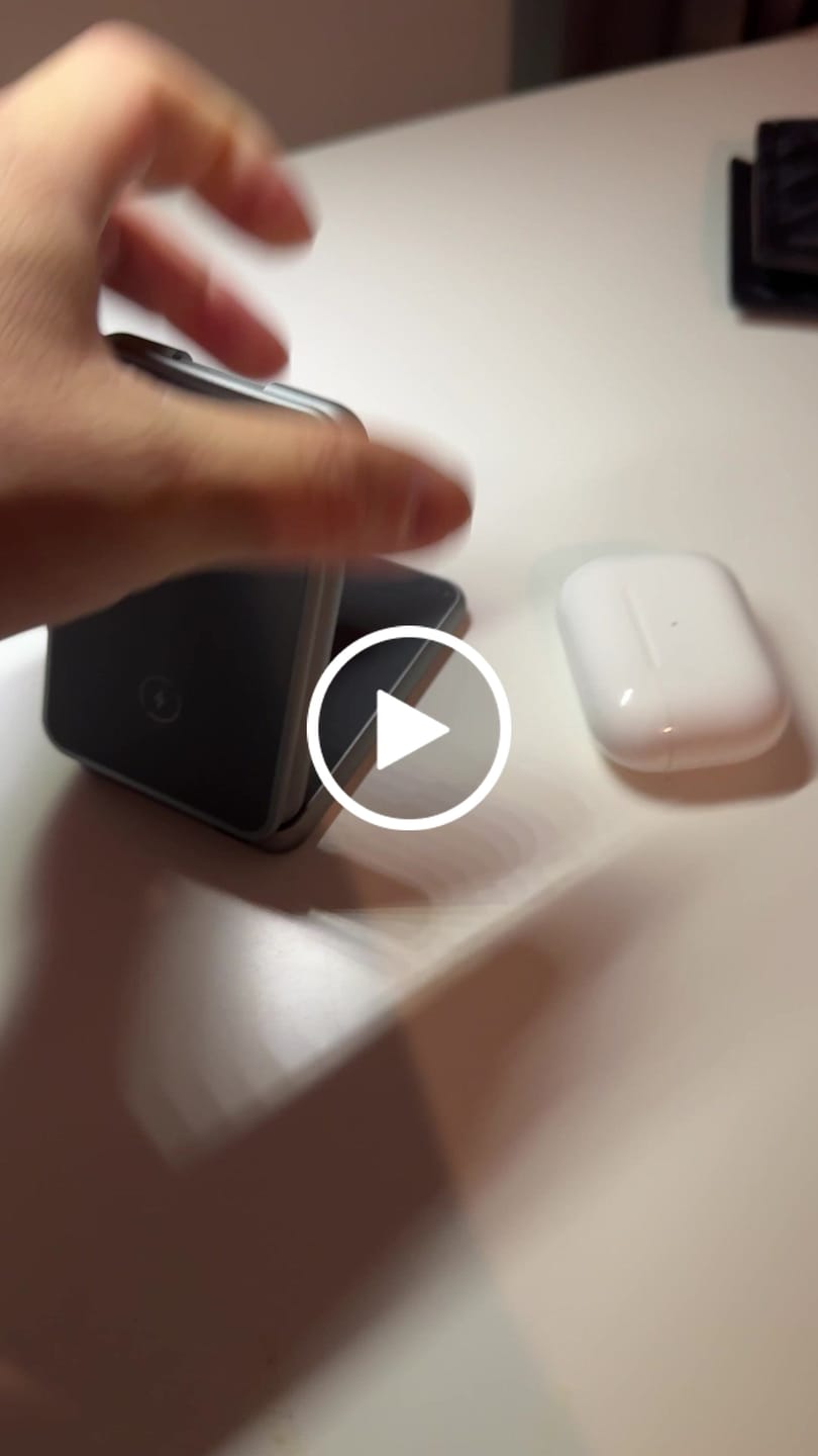 Customer video review of MagFold Pro Qi2