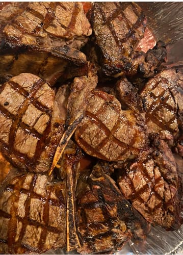 Reseña con foto de un cliente sobre Filete cabrería con hueso