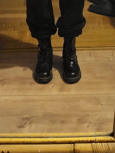 Customer photo review of Jednokolorowe sznurowane botki na suwak Martin Buty