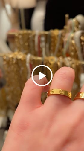 Customer video review of LOVE RING 4MM 1 DIAMOND GOLD