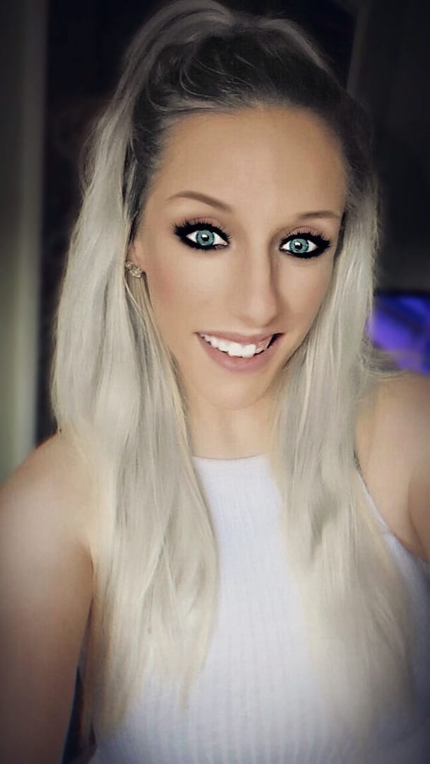Customer photo review of Romantic Paris Blue Colored Contacts (2Pcs) 6 Months