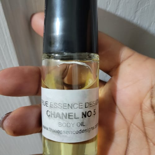 Customer photo review of CHNL125 VintageNO5  Body Oil - Women