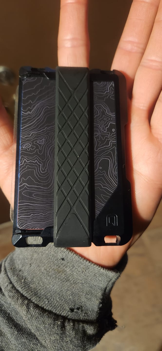 Customer photo review of D03 LITE DAPPER RAIL WALLET