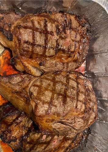 Reseña con foto de un cliente sobre Rib Eye Pieza Básica
