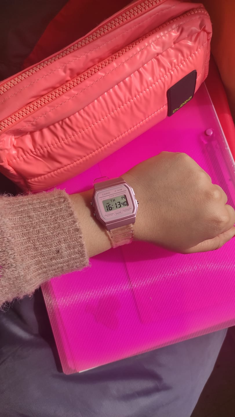 Customer photo review of Reloj Casio Vintage F-91WS-4D Rosado Transparente