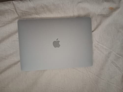 Customer photo review of Carbon Fiber White - Macbook Air/Pro - 13"/14" inch Case+Free Keyboard Cover