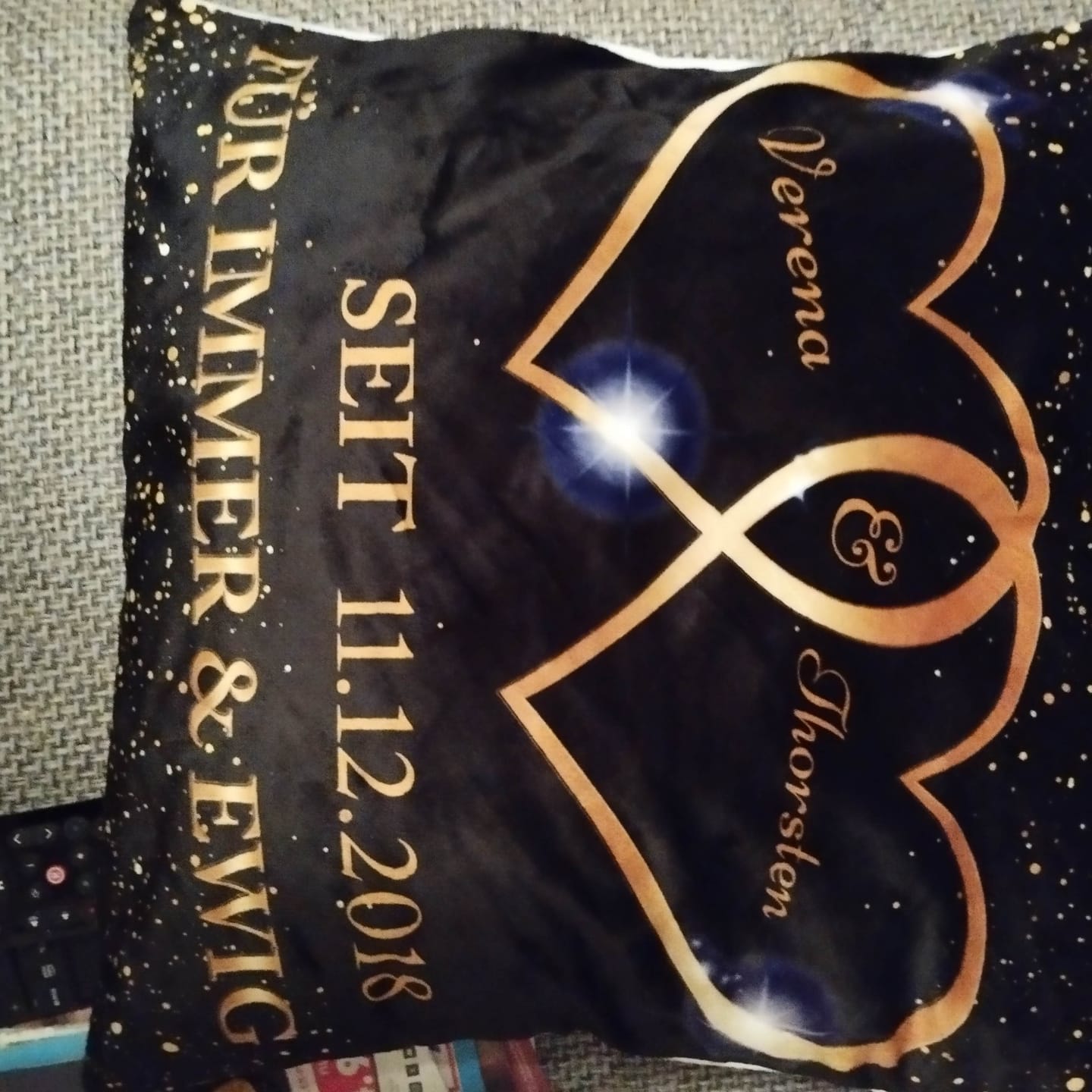 Customer photo review of Goldene Herzen - Paar-Kissen