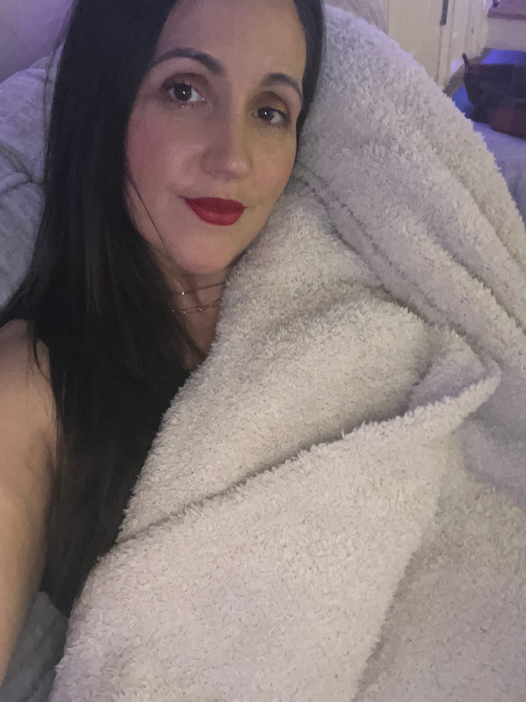 Customer photo review of Blushing Beige Solid Double Layered Extended Throw