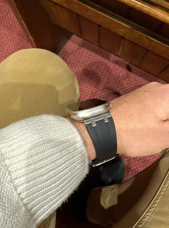 Customer photo review of Ultra Butterfly Clasp Silicone Strap for Apple Watch
