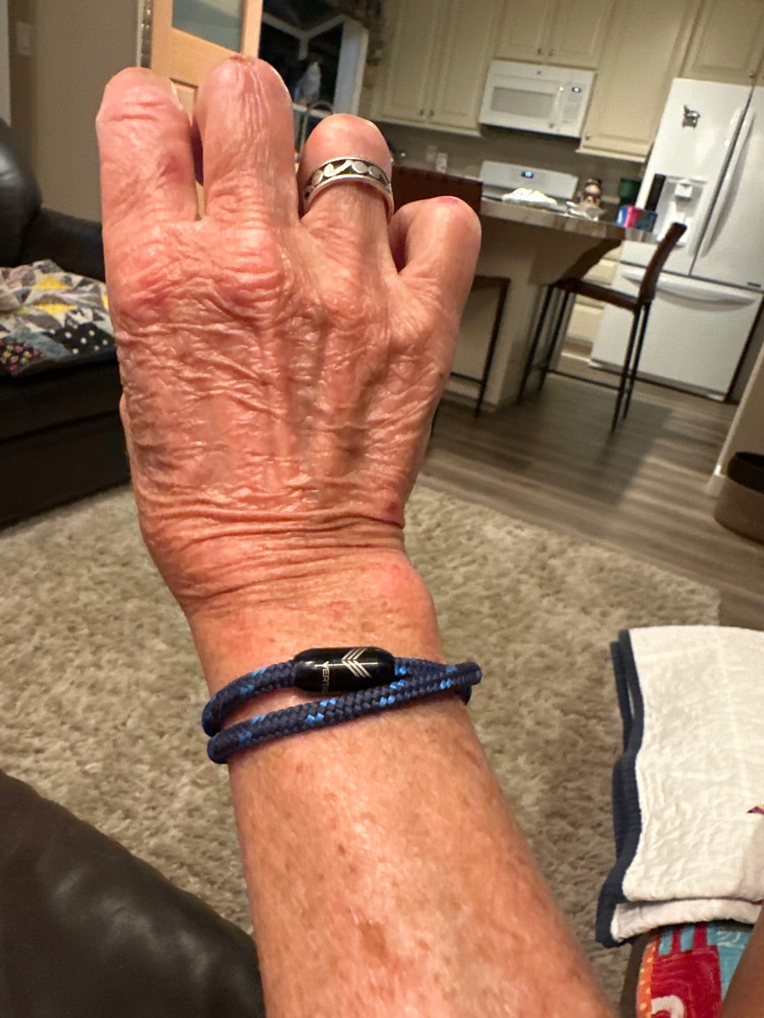 Customer photo review of Paracord Bracelet Magnetic Dark Blue
