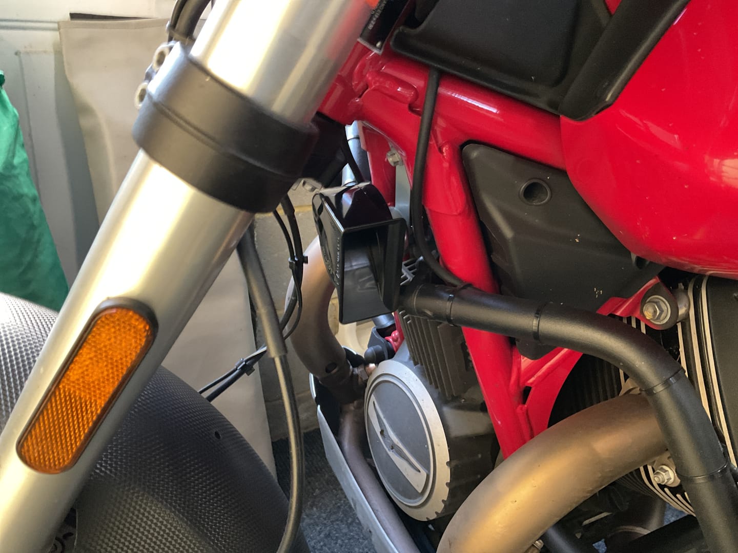 Customer photo review of SoundBomb™ Mini Electromagnetic Low Tone Horn