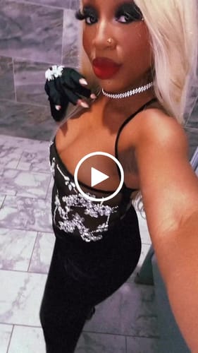 Customer video review of Nola Set