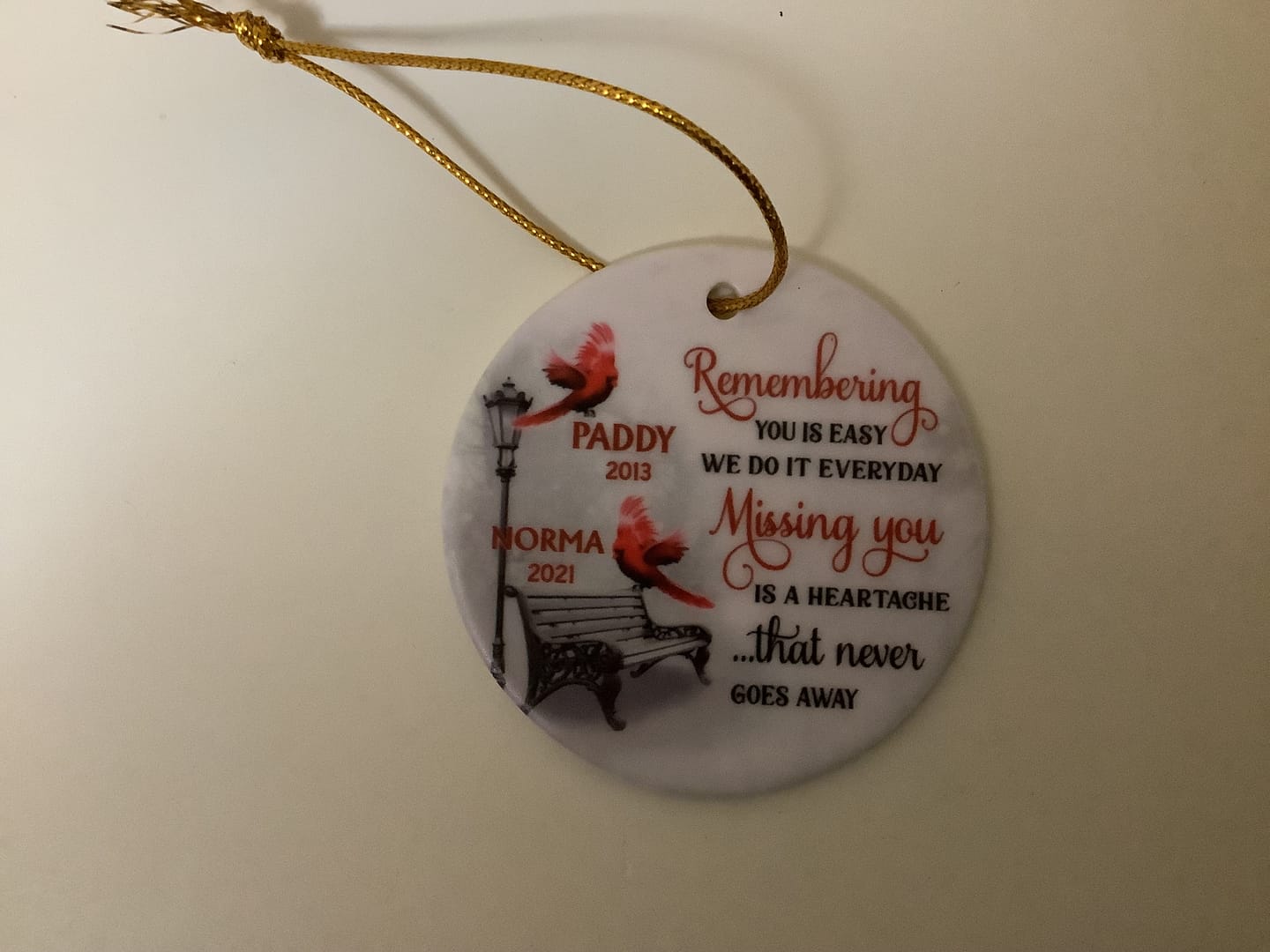 Customer photo review of Cardinals Winter Memorial Personalized Circle Ornament