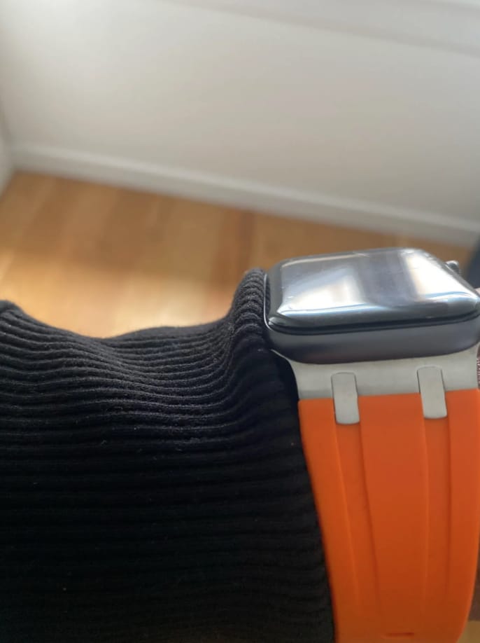 Customer photo review of Ultra Butterfly Clasp Silicone Strap for Apple Watch