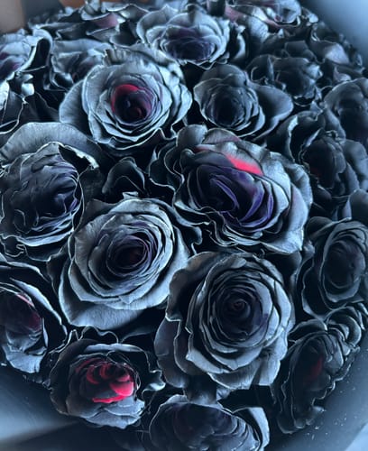 Customer photo review of Black Rose Bouquet