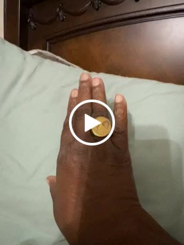 Customer video review of Photo Ring in 18K Gold & Silver