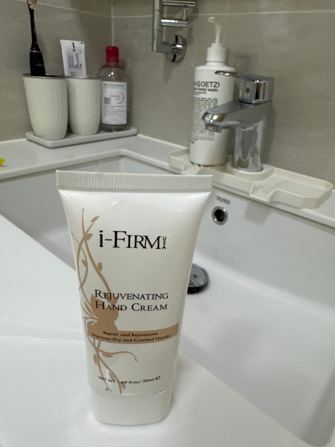Customer photo review of i-FIRM Rejuvenating Hand Cream