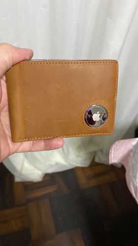 Customer photo review of Sleek Genuine Leather Wallet with Built-in Airtag Pouch