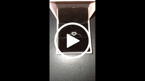 Customer video review of QACEY