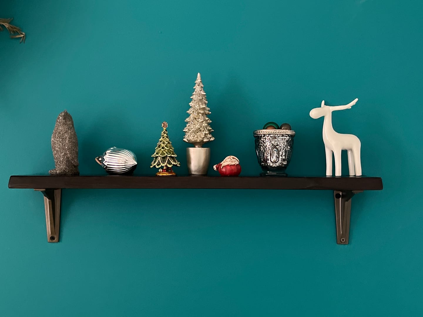 Customer photo review of Heritage Cast Iron Shelf Bracket