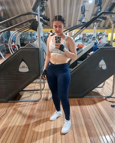 Customer photo review of Leggins deportivos azul liso - TFIT PRO 574
