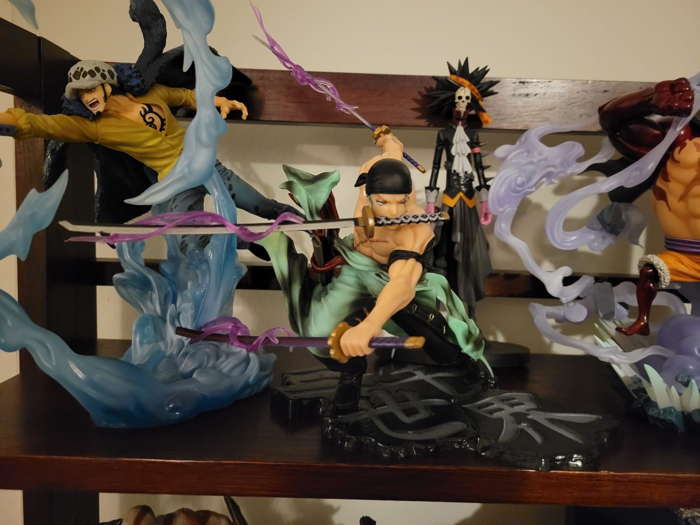 Customer photo review of Roronoa Zoro Santoryu - Action Figure