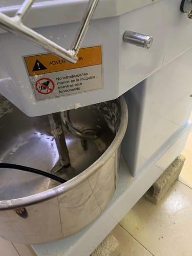 Customer photo review of Amasadora Industrial de 20 litros con Tazon de Acero Inoxidable