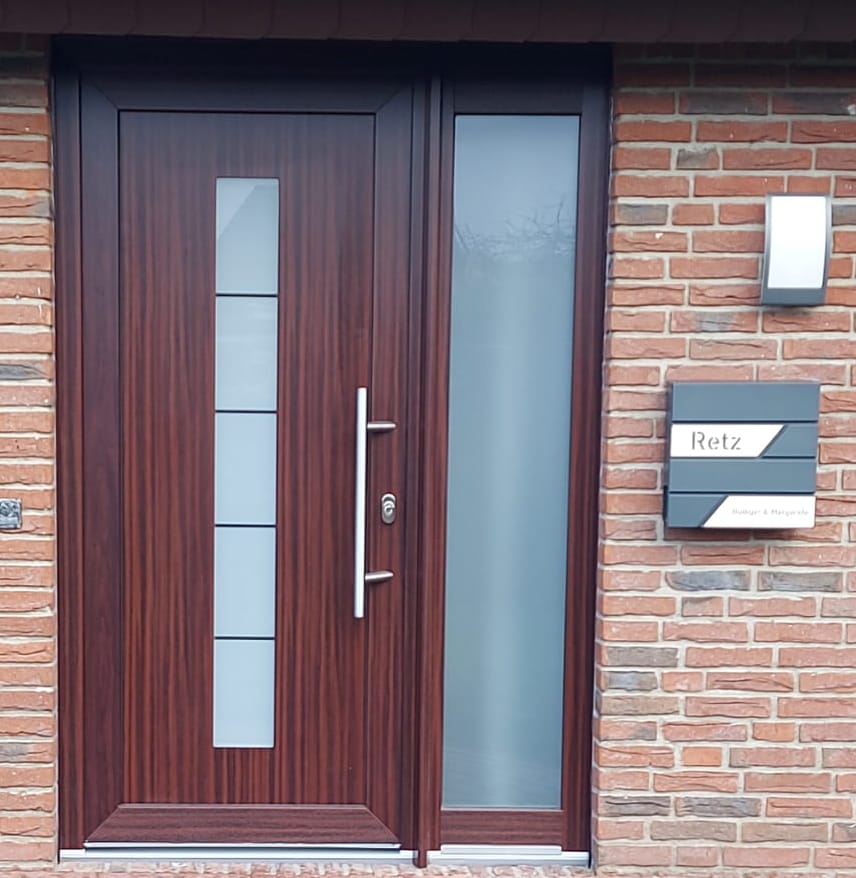 Customer photo review of AlbersDesign personalisierte Edelstahl-Klingel K5 mit 3D-Effekt in Anthrazit (RAL7016)